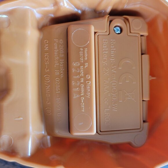 Lion King Monopoly Game Replacement Piece Pride Rock Sound Card Holder Chance - Picture 3 of 6